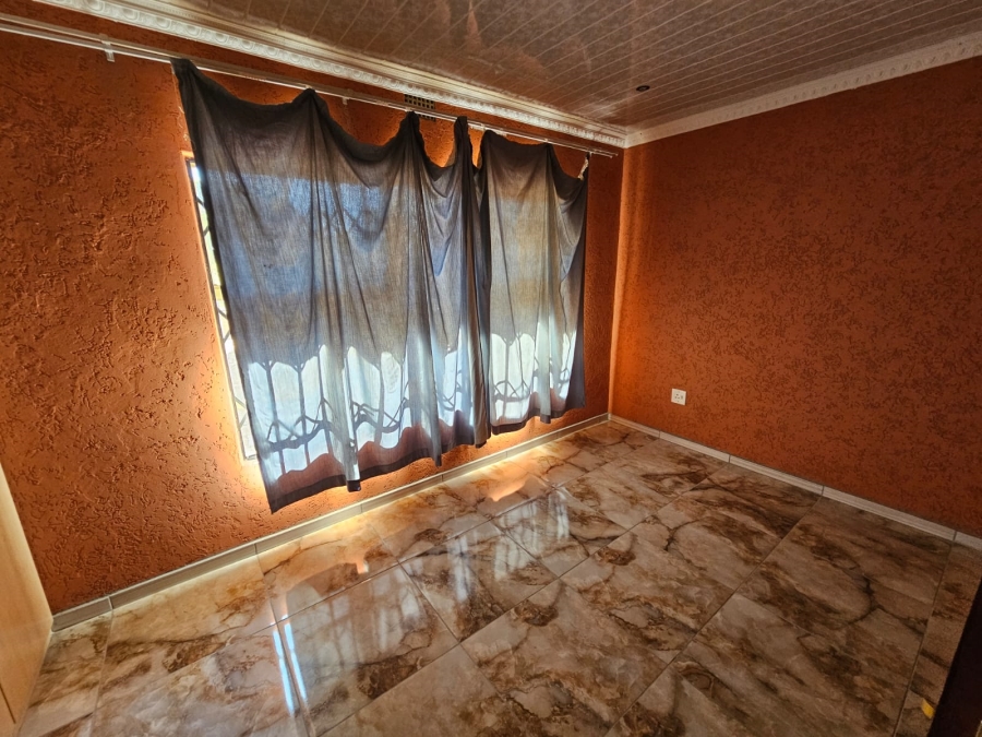 To Let 4 Bedroom Property for Rent in Welgelegen West Free State